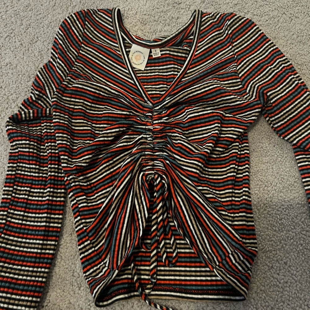 small cropped long sleeve